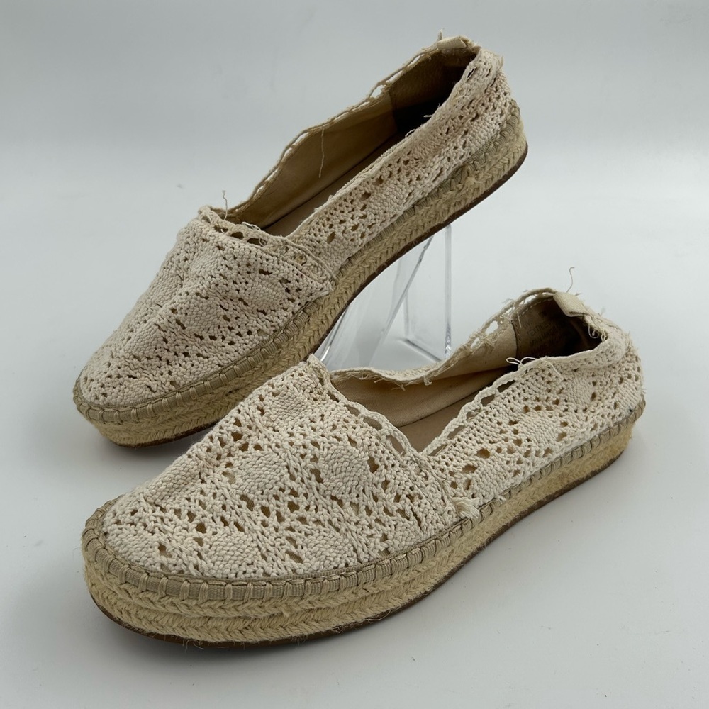 Kaari Blue Cream Crochet Loafers